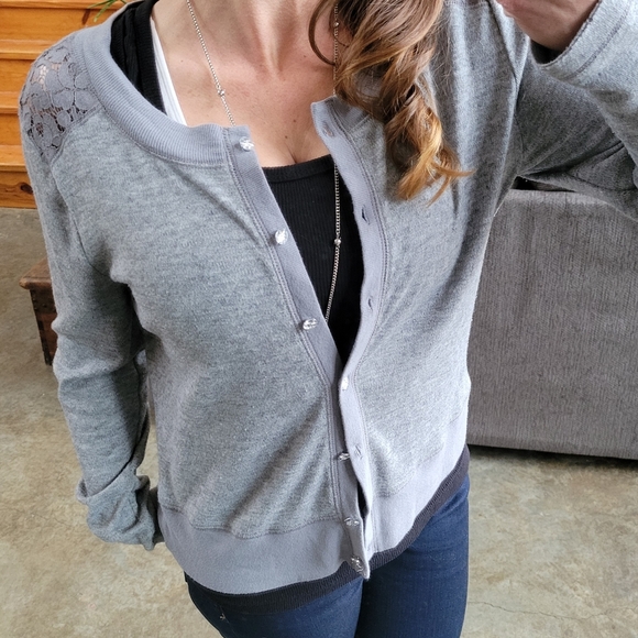 Vera Wang Cardigan Gray Princess Crystal Button Lace Back Lightweight Sweater XL - Picture 3 of 11